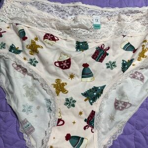 Maurices Cream and Green Festive Print Panties